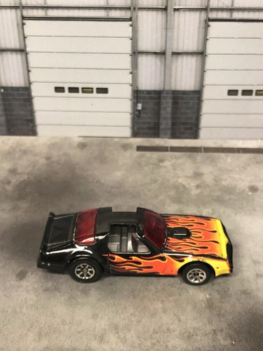 Hotwheels 1977 Pontiac Firebird Diecast Car - Picture 1 of 6