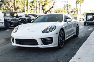 2016 Porsche Panamera GTS Sedan 4D
