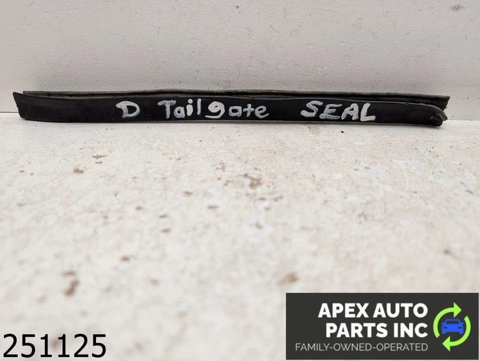 Chevrolet El Camino 1979 fabricante de equipos originales sello de puerta trasera de 3,9 L Foto 2 de 4