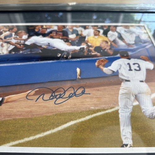 Derek Jeter Autographed ‘The Dive’ Photo With Steiner Coa Hologram 11x14 - Picture 2 of 3