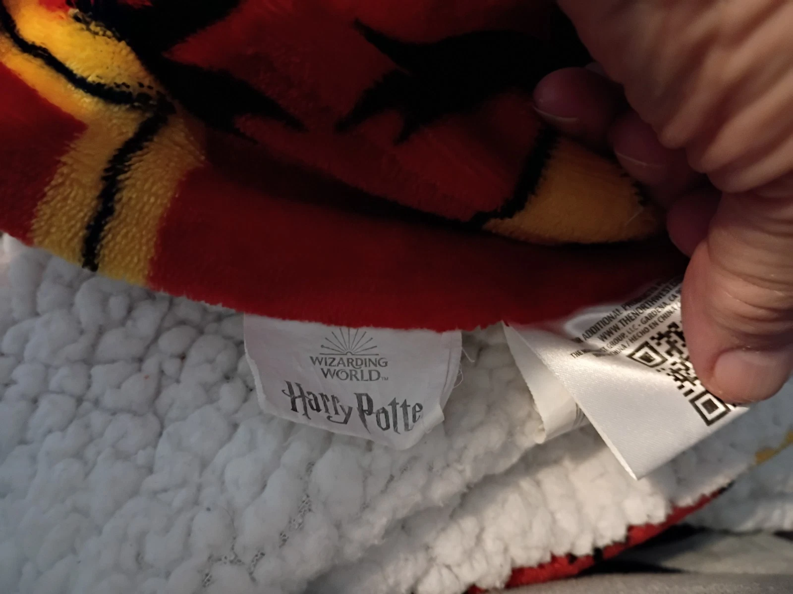 Harry Potter Gryffindor Woven Tapestry Throw Blanket Hogwarts House Crest Wizard