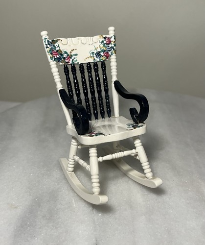 Puppenhaus Miniatur Handwerker OOAK signiert Schaukelstuhl handbemalt 1:12 LESEN - Bild 1 von 22