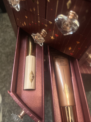 Charlotte Tilbury beauty treasure chest of love - Picture 12 of 18
