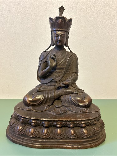 Feiner chinesischer Bronze Buddha aus dem 19. Jh.