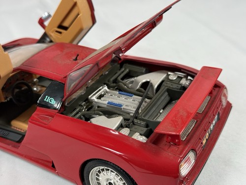 Burago 1/18 Scale Die Cast Model Bugatti EB110 - Red - Picture 6 of 11