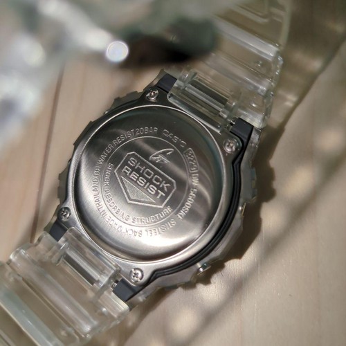 Reloj Digital Casio G-Shock DW-5600SKE-7DR Usado Excelente Estado - Imagen 4 de 8