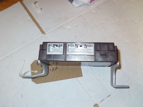 2011 Suzuki Swift Body Control Module Unit Ecu 3678068L42 1.2 Petrol 2009-2017 - Picture 2 of 8