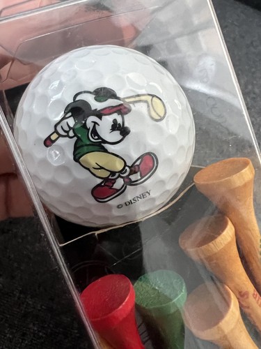 New Vintage 90s Disney Mickey Mouse Golf Ball & Wooden Tees Club de Golf Sealed - Picture 2 of 4