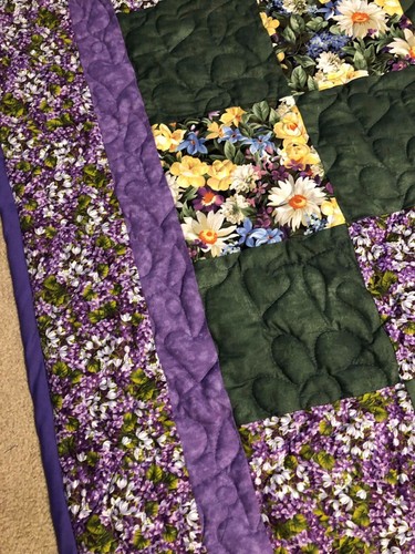 Handmade Quilt Purple Floral 82 x 68 inches Quilted with Flowers 100% Cotton - Picture 4 of 8