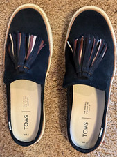 TOMS SUNRISE SUEDE TASSLE MULES, MINIMALLY WORN, MULES, PERFECT FOR ANY OCCASION