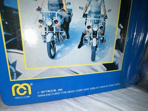 Vintage 8” Mego CHiPs Action Figures. Jon, Sarge. NOC. Unpunched. Poncho. 1977 - Picture 13 of 24