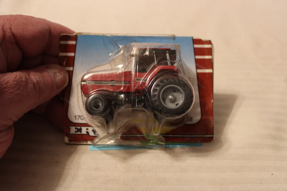 1/64 Scale Ertl Case International Tractor #7130, Red 1703 - Image 3 of 3