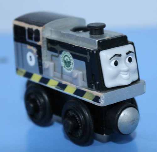 Thomas & seine Freunde Holzeisenbahn MY CUSTOM ENGINE SILVER SPUNKY STEAMIE *LINUS* - Bild 3 von 8