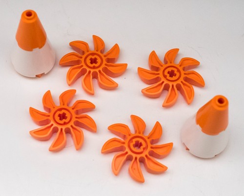 Hélice naranja Lego 41530 x 4 + conos, buen estado, piezas vintage ladrillos - Imagen 3 de 3