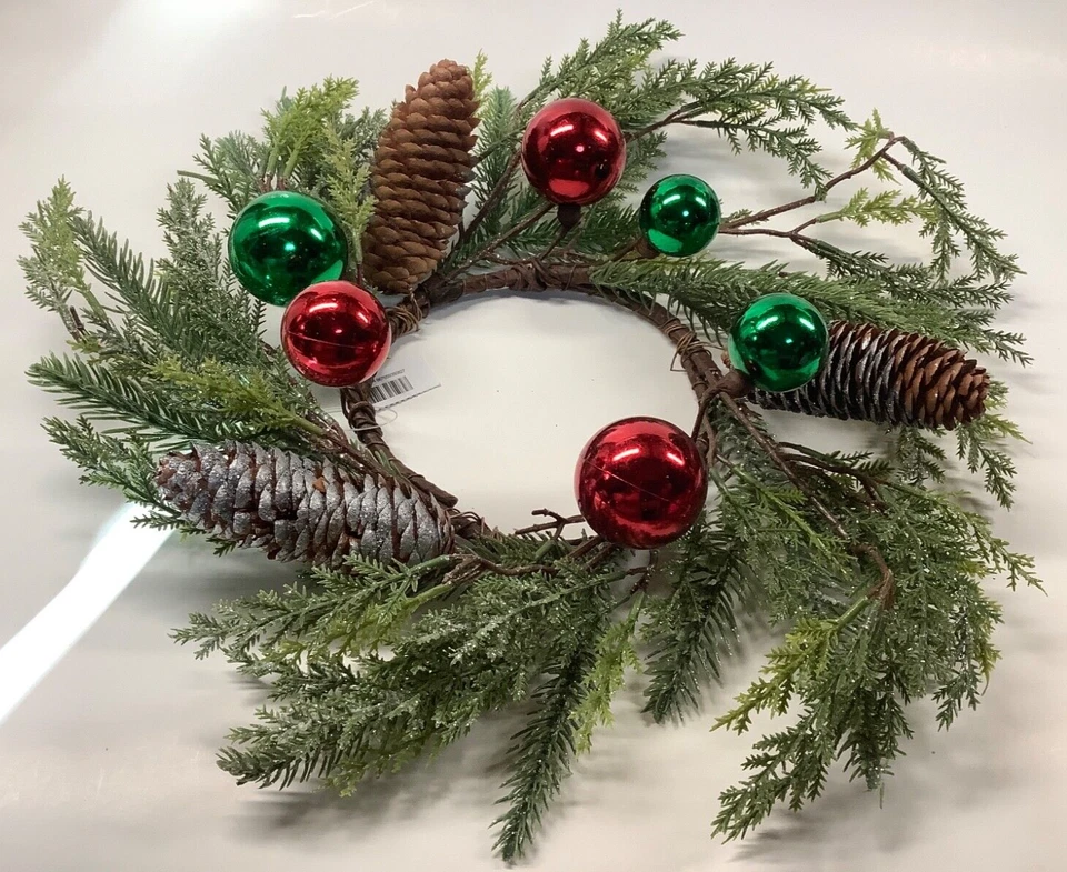 Bath & Body Works 13.5" Wreath w Ornaments Pinecones Ring 3-wick Candle Holder - Изображение 2 из 4