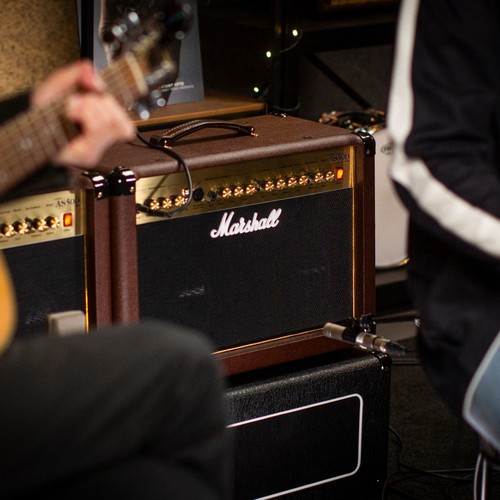 Marshall AS50D Combo Amplificador Guitarra Acústica Dos Canales 50W Micrófono 2x 8" - Imagen 5 de 5