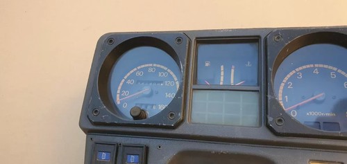 MITSUBISHI PAJERO 1982-1991 LHD PETROL INSTRUMENT CLUSTER KM/H MB716916 NOT TEST - Picture 2 of 10