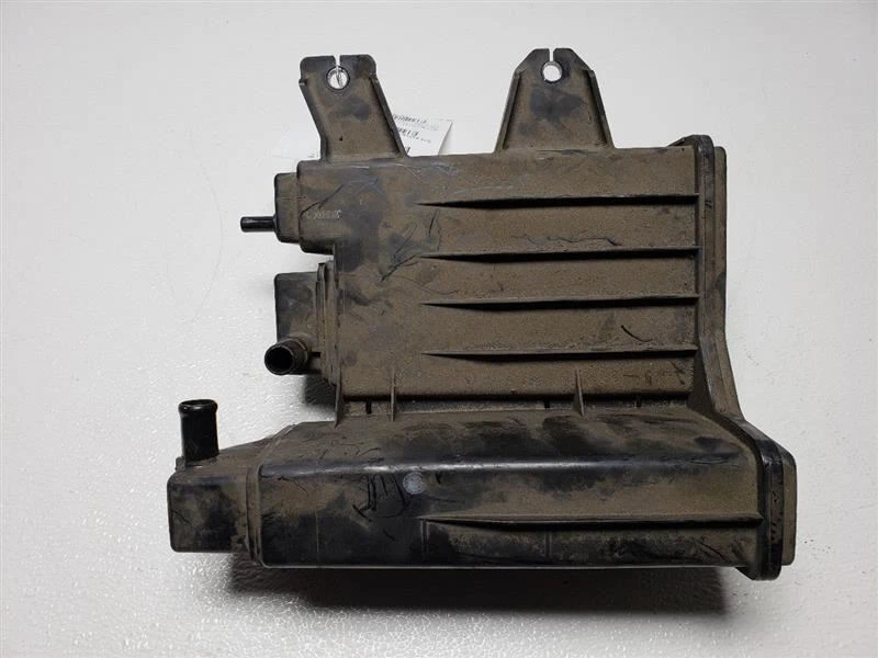 Mazda 3 2010 2011 2012 2013 bote de vapor de combustible OEM LF3T-13-970A Foto 4 de 4