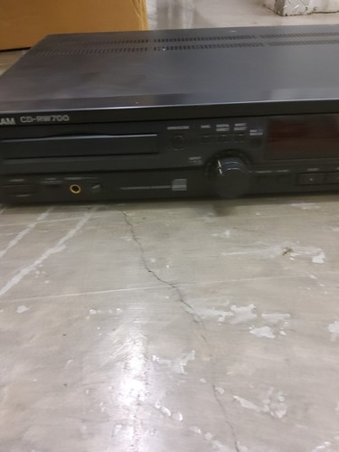 TASCAM CD-RW700 CD Rewritable Recorder - Used - - Picture 3 of 8