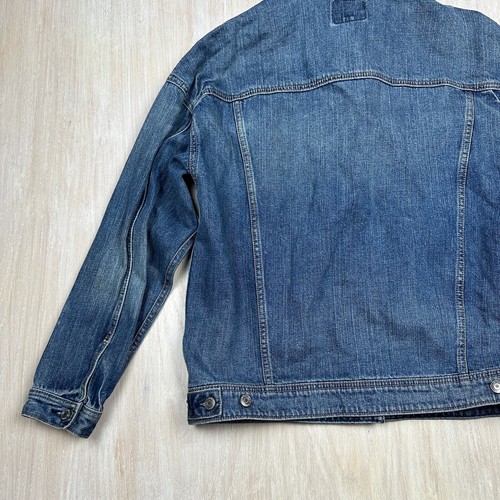 Chaqueta de mezclilla azul camionero American Eagle lavado medio botón delantero mediana - Imagen 12 de 17