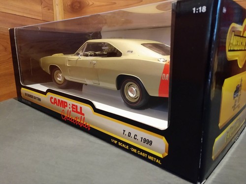 Cargador Daytona Campbell Collectibles™ 1969 nuevo en caja hecho por ERTL - Imagen 7 de 12