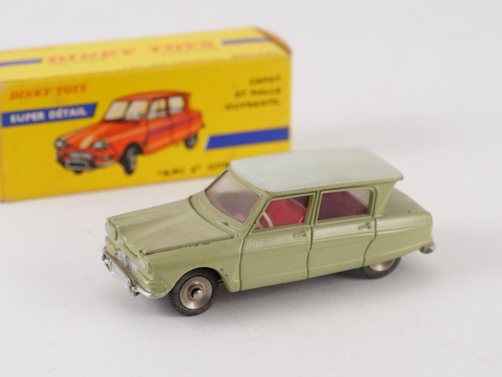 早春セール/DINKEY TOYS   「CITROEN  AMI 6 」 早春セール/DINKEY TOYS 「CITROEN AMI 6 」 - メルカリ