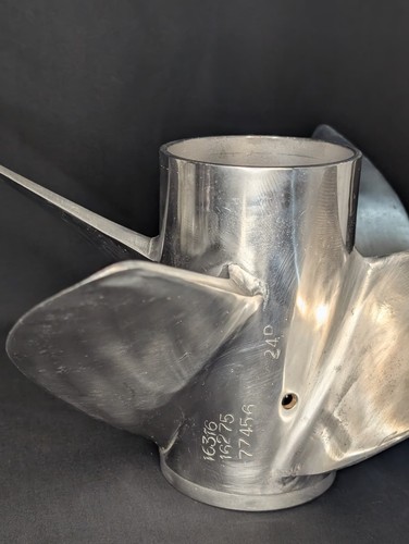 Vintage Stainless Steel Boat Propeller – 4 Blade, 14.5” x 24P - Foto 3 di 7