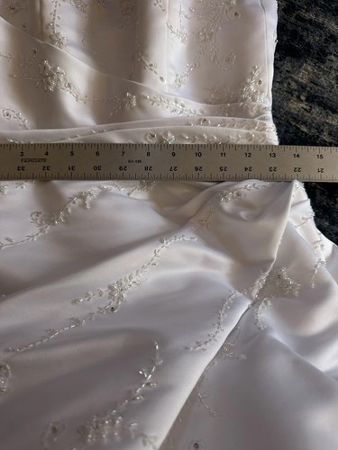 VINTAGE David's Bridal Michelangelo Beaded Wedding Dress Fit&Flare White Size 8 - Picture 13 of 21