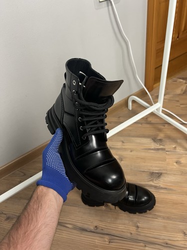 Botas de combate Alexander Mcqueen para mujer Wander recortadas de cuero negro talla 37 nuevas sin etiquetas - Imagen 4 de 13