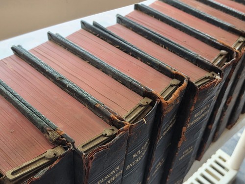 Antique Nelson's Perpetual Loose-Leaf Encyclopædia Vols. 2-12 - Picture 9 of 17