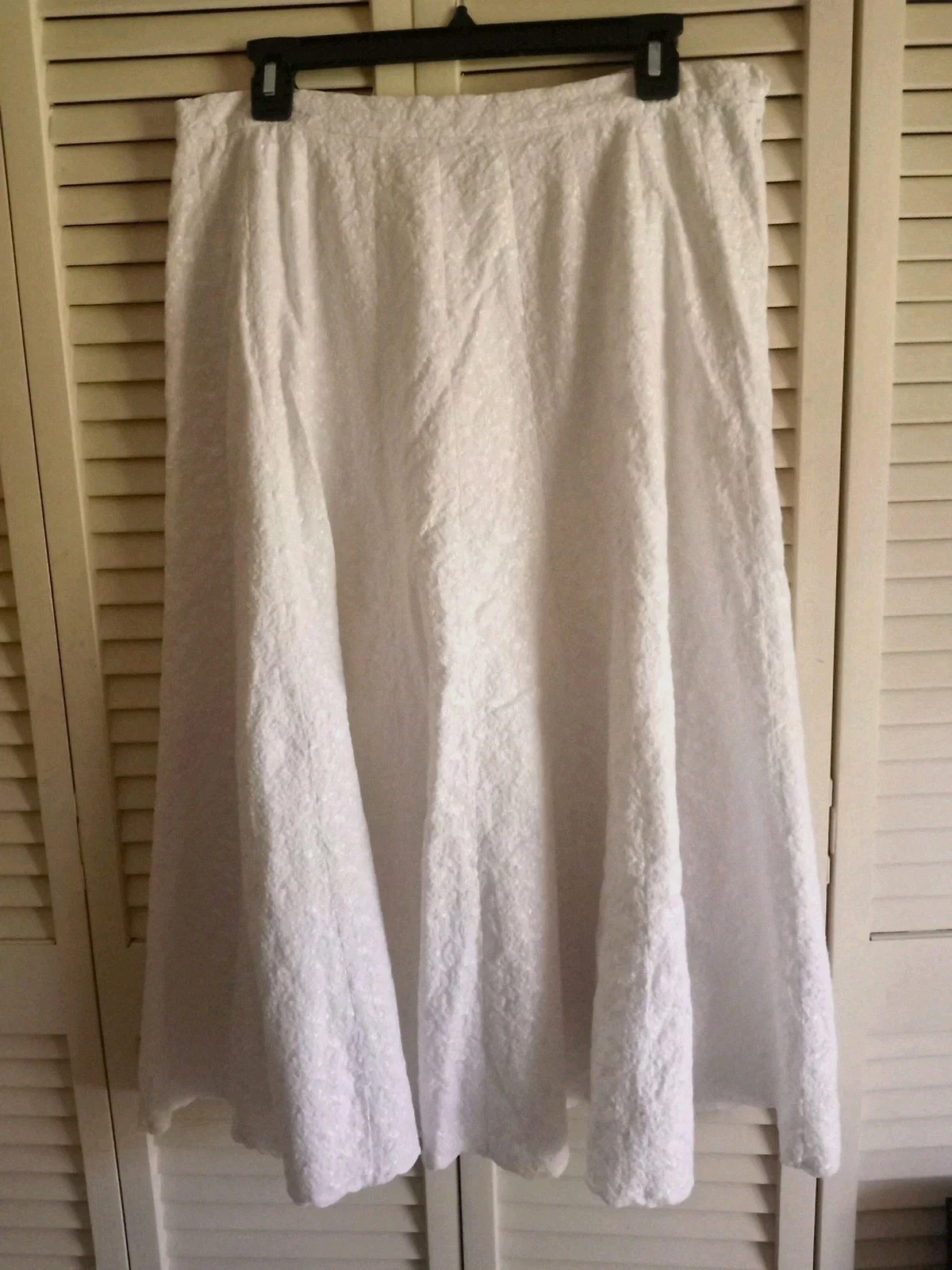 Lauren Ralph Lauren White Midi Paneled Boho Skirt Size 14 Embroidered Flowers
Opens in a new window