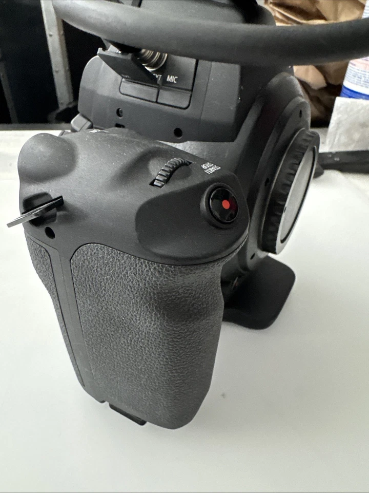 Canon EOS C100 Cinema Camera - Image 4 of 4