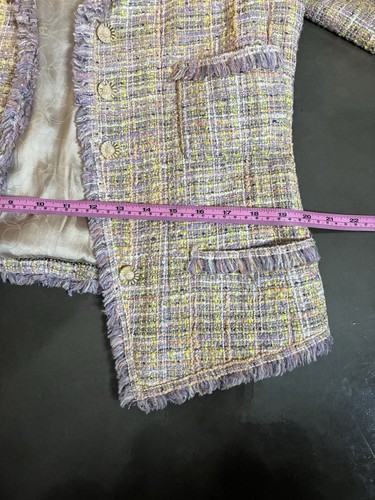 Chanel 2004 Spring Tweed Blazer - Rare Collector’s Piece - Picture 5 of 6