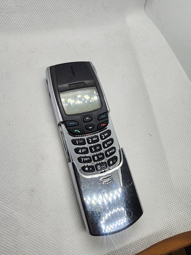 Nokia 8810 - Photo 3 sur 22