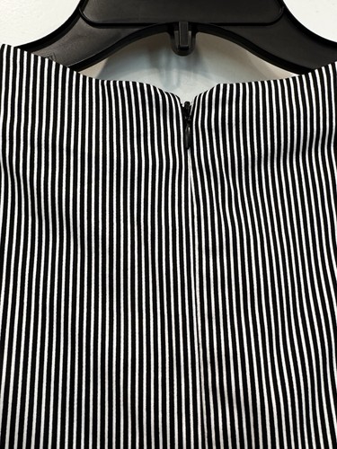 New York and Company sleeveless Top - Picture 3 of 3