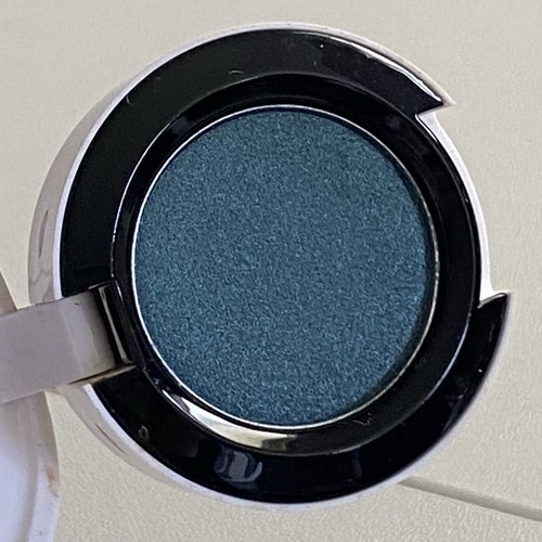 MAC Birds Berries Teal Veluxe Pearl Shimmer Eyeshadow Liberty Of London - Picture 5 of 7