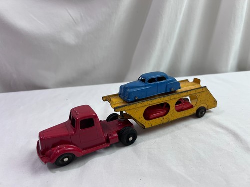 VINTAGE TOOTSIE TOY MODEL CAR 1949 50 PLYMOUTH & CAR CARRIER SET