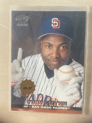 2000 PACIFIC PREMIERE DATE #363 Tony GWYNN #/37