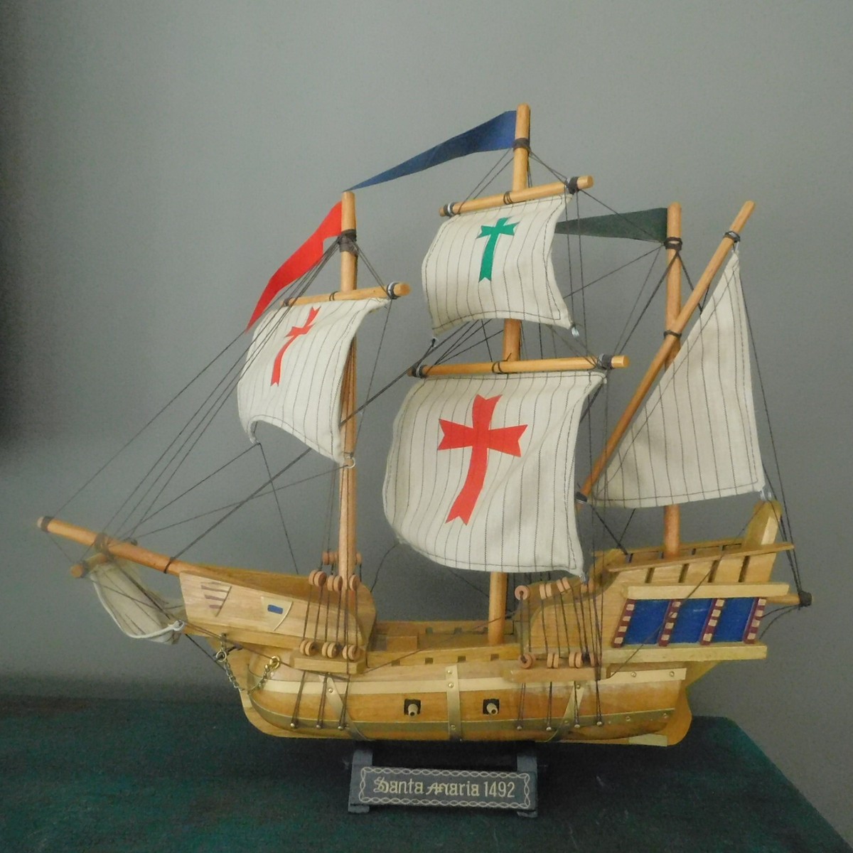 VINTAGE 1492 SANTA MARIA WOOD SAILING SHIP MODEL REPLICA
