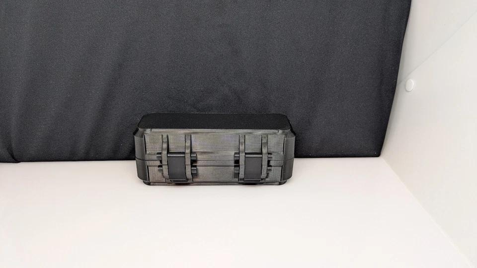 Estuche de Viaje BLEMISHED Mini P U F F CO Pivote y Cuchillo Caliente - Edición Negra Foto 3 de 4