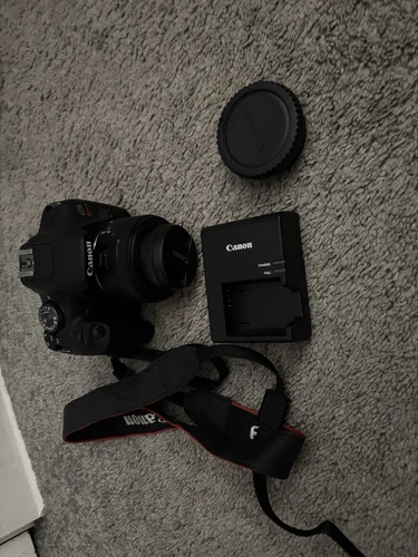 Canon Rebel T7 | 18-55mm Zoom Lens