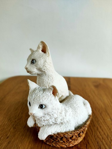 Beswick Cats Ornament Figure "I-Spy" -The Young Friends Series Vintage - Picture 8 of 8