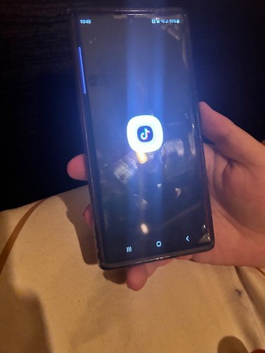 Samsung galaxy s20 ultra black with pen new condition with TikTok pre-installed - Picture 2 of 2