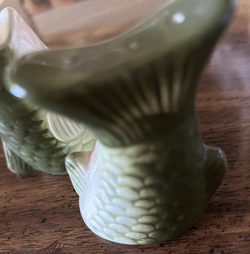 Large Mouth Bass Fish Salt & Pepper Shakers Novelty Whimsical Kitchen Utensils - Picture 10 of 11