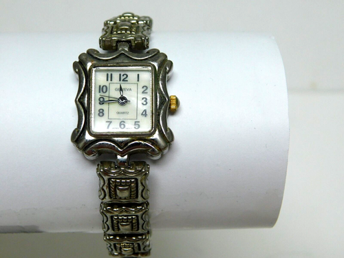 VTG Geneva Quartz Ladies Watch w/New Battery Perfect Time Ex. Vtg. Condition - Picture 3 of 4