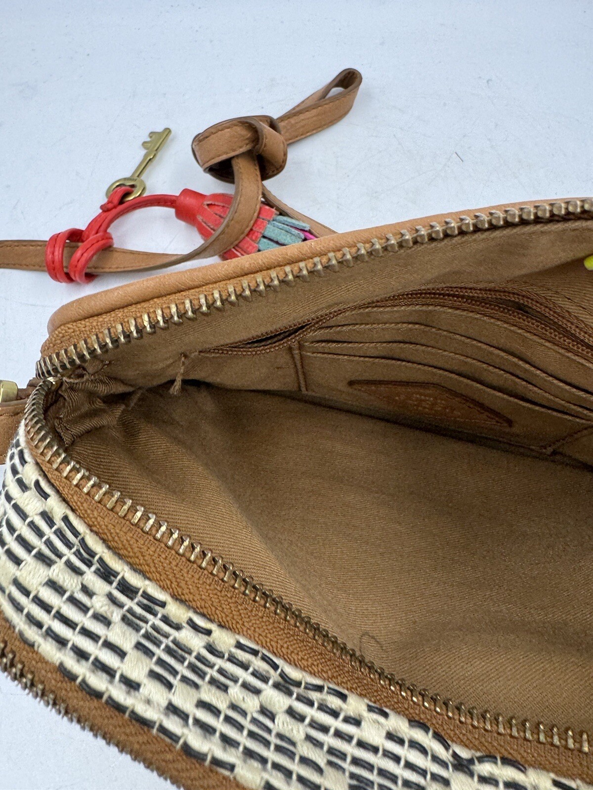 Fossil Textured Boho Adjustable Strap 2 Zip Compartment Small Purse Cross Body — image 15