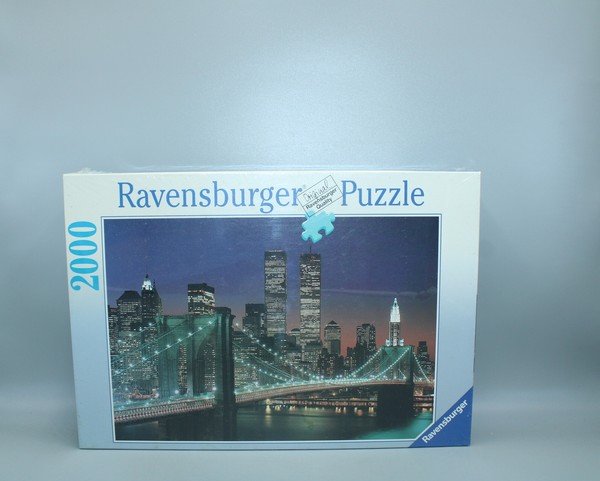 🧩Neu: New York City: Brooklyn Bridge + Manhattan 2000 Teile Puzzle Ravensburger-image