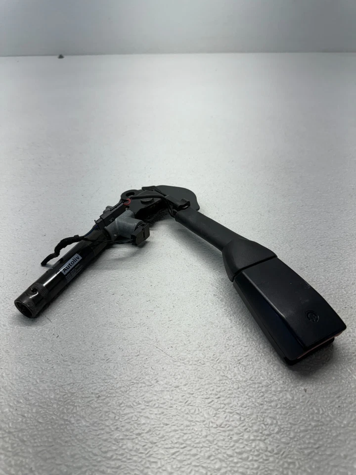 BMW 540i 530i 740il 2000-2003 hebilla de cinturón de seguridad delantero izquierdo 72118257797 OEM 231962 Foto 2 de 4