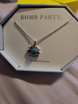 ネックレス・ペンダント Monday Edition _ Glitter Daisy necklace MONDAY EDITION》 GLITTER DAISY NECKLACE (Monday Edition