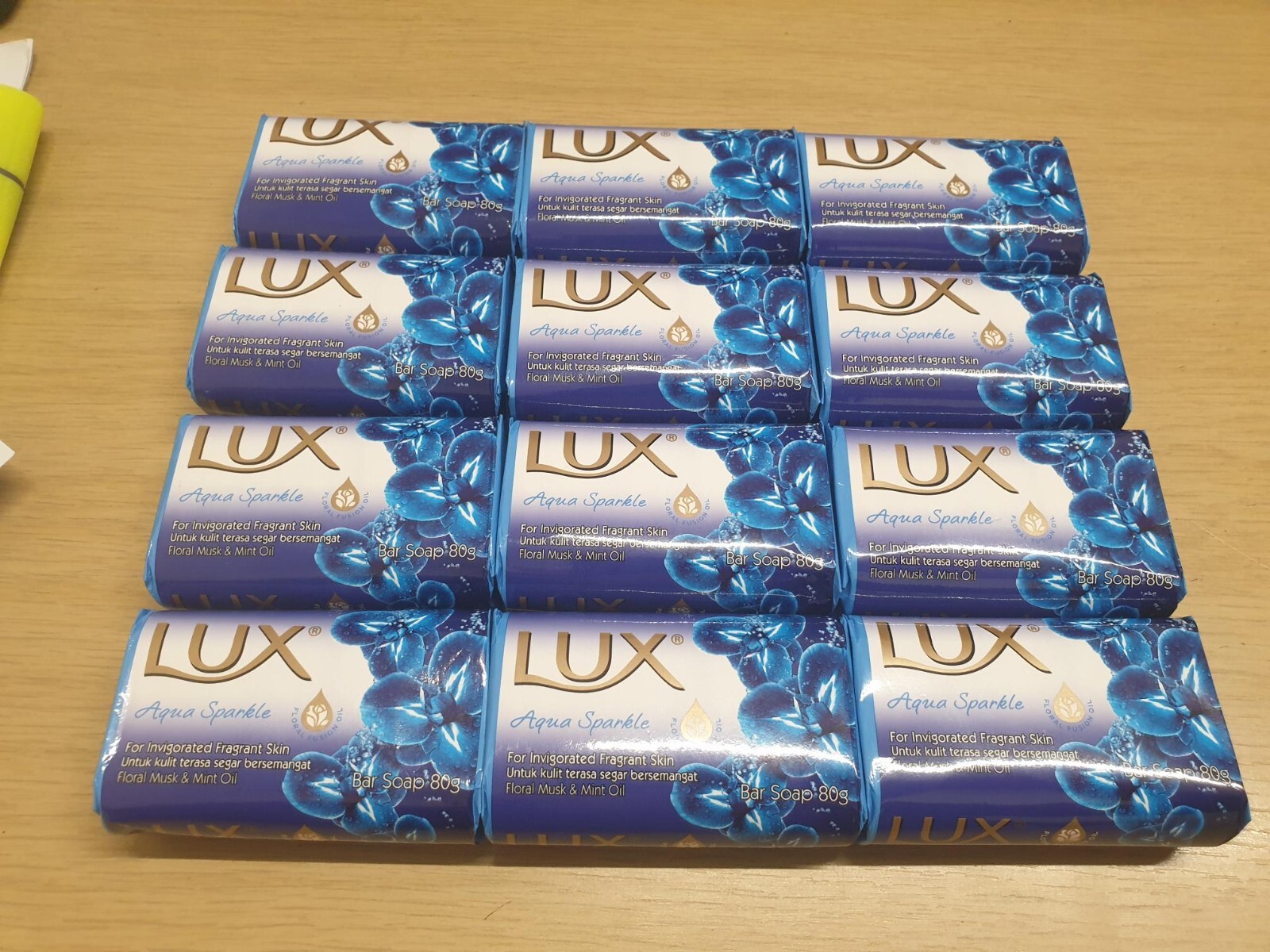 Lux Aqua Sparkle Soap Bar 80G - Image 8